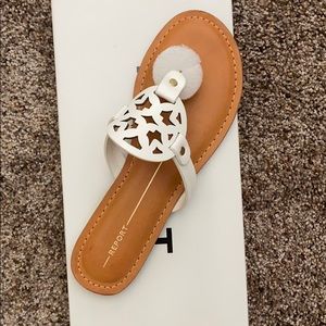 Report genie sandals